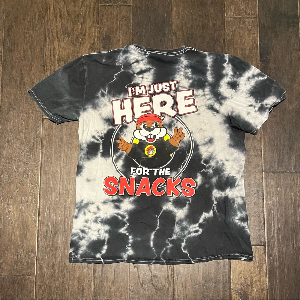 Bucees Black and White Tie-Dye Graphic T-Shirt Beaver Gas Station Texas - Picture 3 of 3